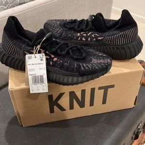 NEW Adidas Yeezy 350 V2 CMPCT Slate Carbon